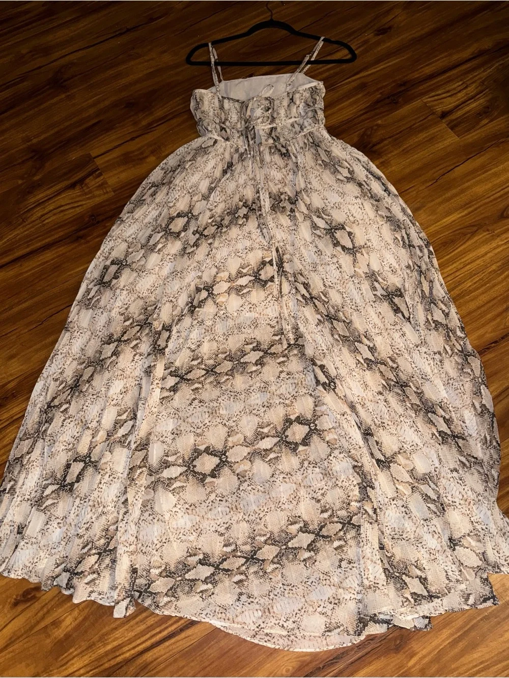 Olivaceous Ivory Snake-Print Spaghetti Strap Pleated Maxi Dress - Picture 8 of 9